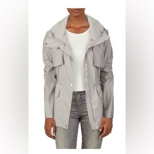 NWT-COLE HAAN
Snap/Zip Front & Collar Water Repellent Jacket Size L  Pearl Gray
